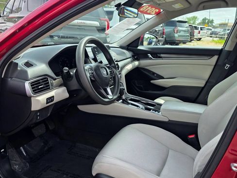 Used 2018 Honda Accord LX image 13