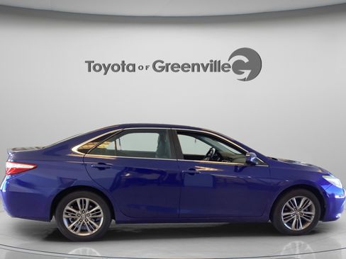 Used 2016 Toyota Camry SE FWD image 7
