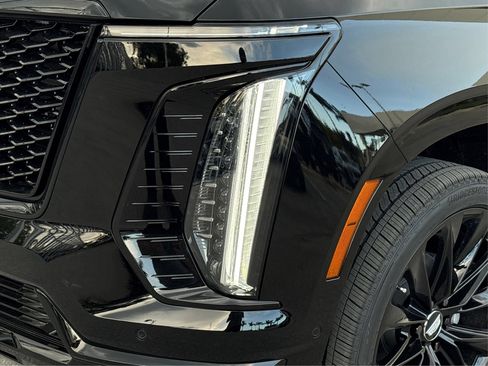 New 2026 Cadillac Escalade ESV Platinum Sport w/ LPO, ONYX Package AWD/4WD image 14
