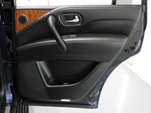 Used 2019 INFINITI QX80 Luxe image 41