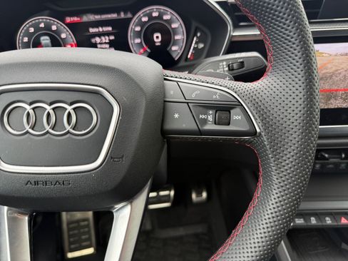 Used 2025 Audi Q3 2.0T Premium Plus w/ Premium Plus Package AWD/4WD image 16