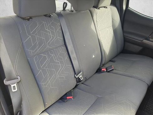 Used 2017 Toyota Tacoma SR5 image 23