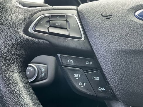 Used 2017 Ford Escape Titanium image 20