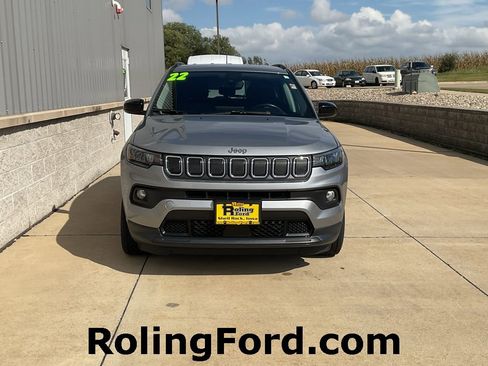 Used 2022 Jeep Compass Latitude image 4