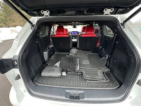 Used 2023 Toyota Highlander XSE image 30