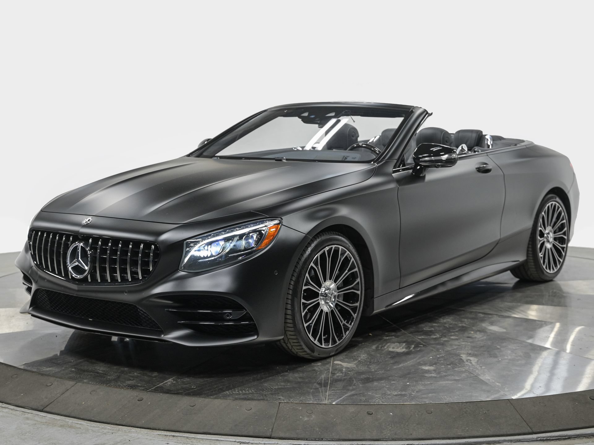 Used 2018 Mercedes-Benz S 560 Cabriolet image 1