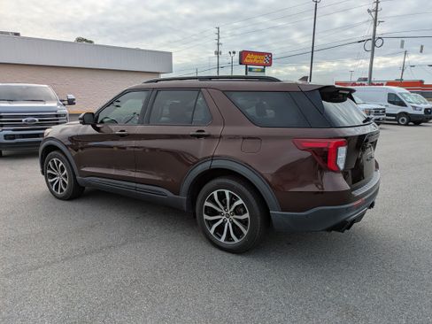 Used 2020 Ford Explorer ST w/ Premium Technology Package image 5