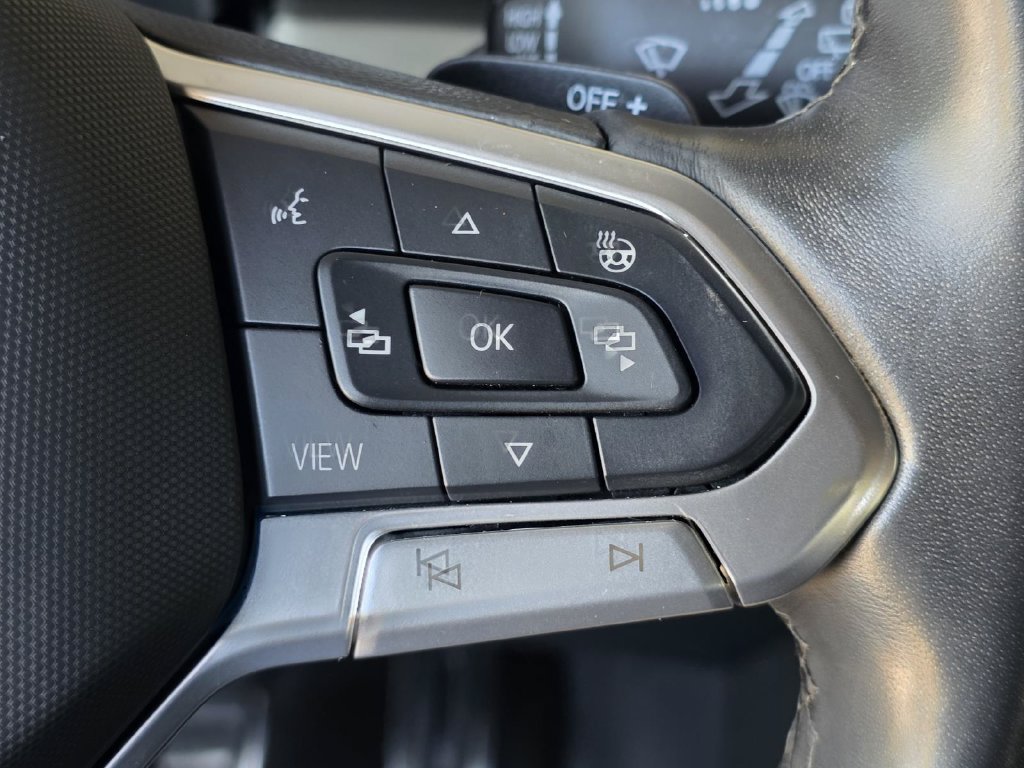 Used 2024 Volkswagen Atlas Cross Sport SEL Premium R-Line AWD/4WD image 29