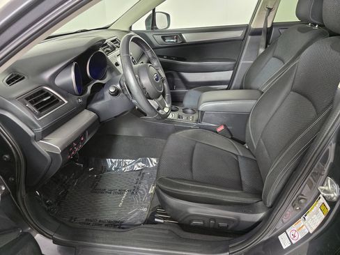 Used 2018 Subaru Outback 2.5i Premium AWD/4WD image 16