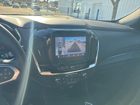 Certified 2023 Chevrolet Traverse RS image 16