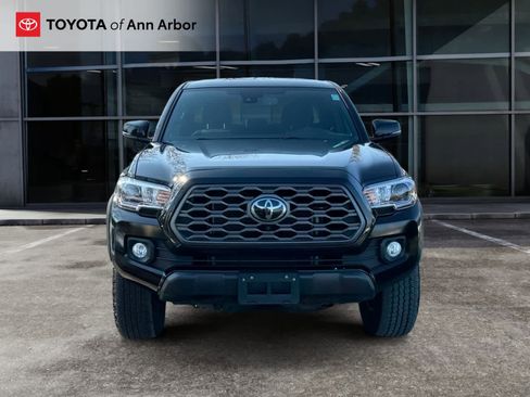 Used 2023 Toyota Tacoma TRD Off-Road w/ Advanced Technology Package image 11