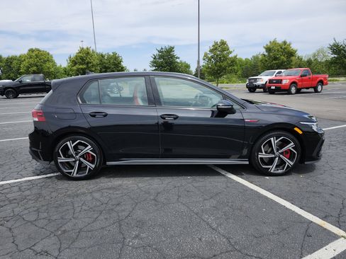 Used 2024 Volkswagen GTI SE FWD image 19