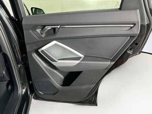 Used 2024 Audi Q3 2.0T Premium w/ Convenience Package image 29