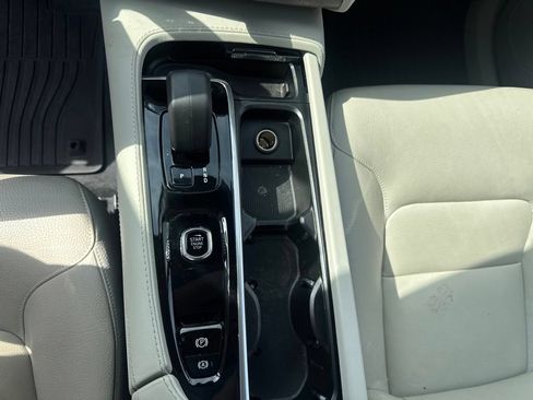 Used 2023 Volvo XC90 B6 Plus w/ Protection Package Premier AWD/4WD image 26