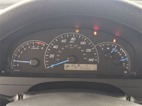 Used 2014 Toyota Camry SE image 15