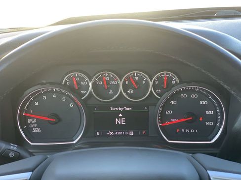 Used 2020 Chevrolet Silverado 1500 LT Trail Boss AWD/4WD image 9