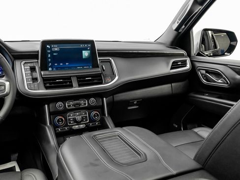 Used 2024 Chevrolet Tahoe Z71 w/ Luxury Package image 39