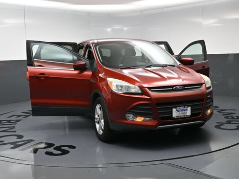 Used 2016 Ford Escape SE FWD image 23