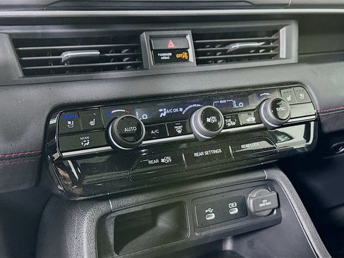 Used 2026 Honda Pilot Black Edition image 14