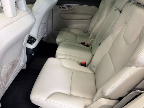 Used 2020 Volvo XC90 T5 Momentum AWD/4WD image 14