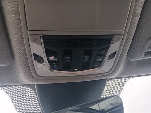 Used 2023 Acura MDX SH-AWD image 32