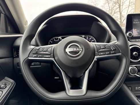 Used 2024 Nissan Sentra SV image 27