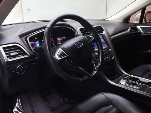 Used 2020 Ford Fusion SEL FWD image 17