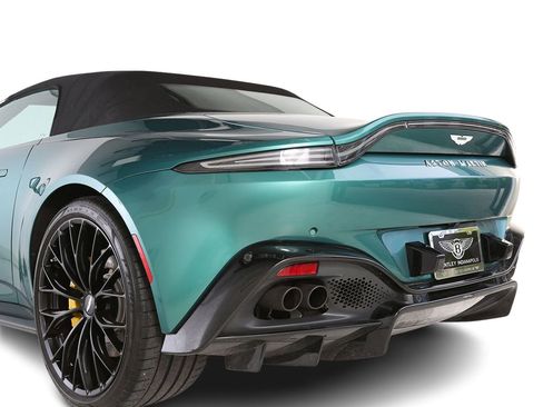 Used 2023 Aston Martin V8 Vantage Roadster RWD image 11