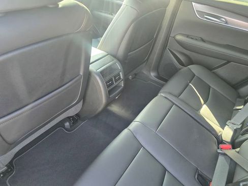 New 2026 Cadillac XT5 Luxury image 13