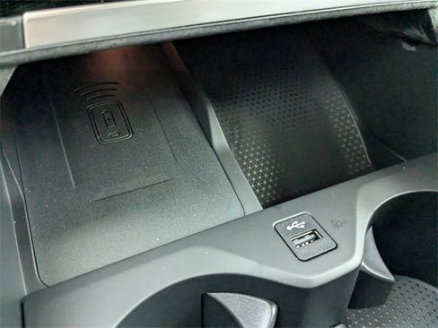 New 2026 BMW X5 M60i w/ Climate Comfort Package image 27