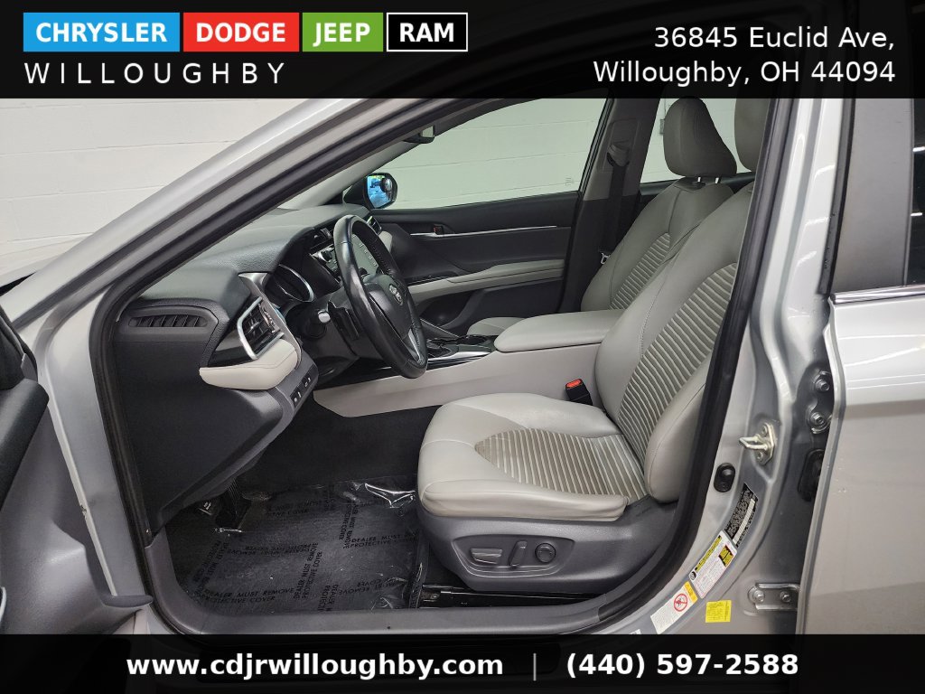 Used 2018 Toyota Camry SE w/ Audio Package FWD image 14