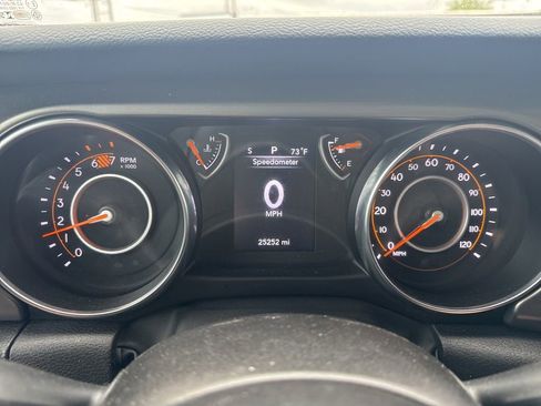 Used 2023 Jeep Wrangler Unlimited Sport AWD/4WD image 21