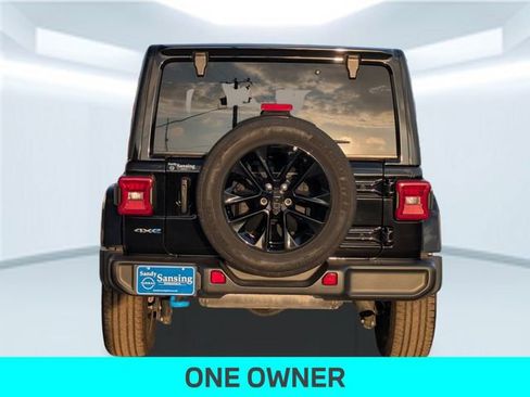 Used 2024 Jeep Wrangler Unlimited Sahara image 5