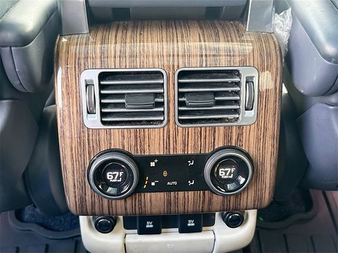 Used 2019 Land Rover Range Rover HSE image 29