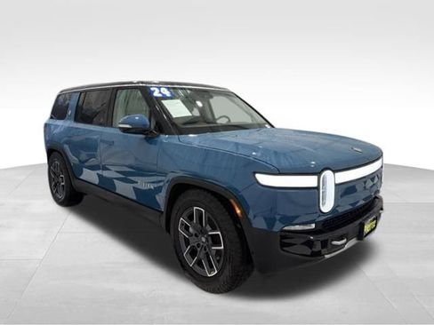 Used 2024 Rivian R1S Adventure image 6