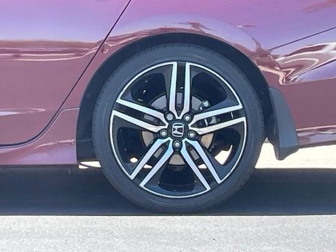 Used 2016 Honda Accord Sport image 19