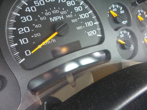 Used 2004 Chevrolet Silverado 1500 W/T image 33