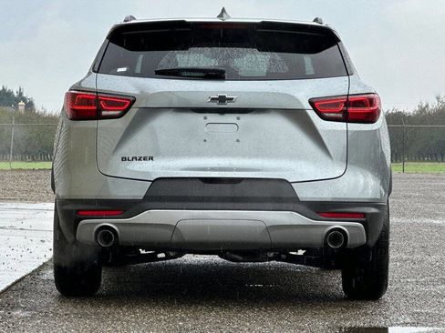 New 2025 Chevrolet Blazer LT w/ Midnight/Sport Edition image 5