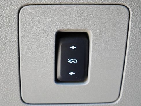 Used 2015 Ford F150 XLT w/ Equipment Group 302A Luxury AWD/4WD image 28