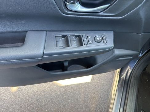 Used 2023 Honda CR-V LX image 24