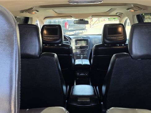 Used 2013 Lincoln MKT AWD image 9