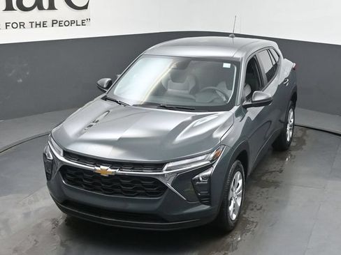 New 2026 Chevrolet Trax LS FWD image 24