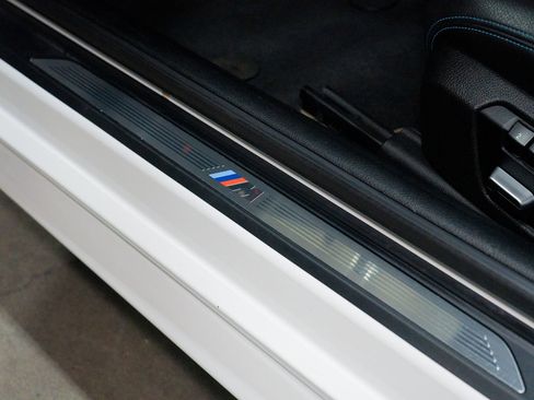 Used 2018 BMW M2 image 22