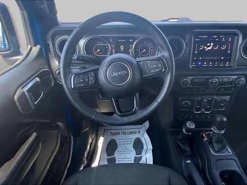 Used 2023 Jeep Gladiator Sport AWD/4WD image 6