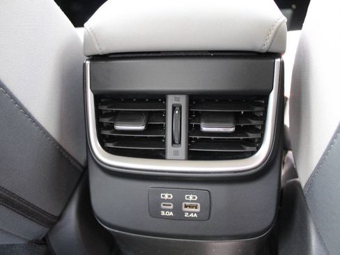 Used 2023 Subaru Legacy Premium AWD/4WD image 17