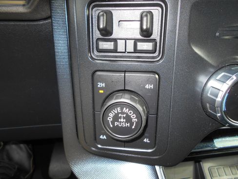 Used 2022 Ford F150 Raptor w/ Equipment Group 801A High image 17