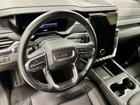 Used 2026 GMC Acadia Elevation w/ Elevation Premium Package AWD/4WD image 15
