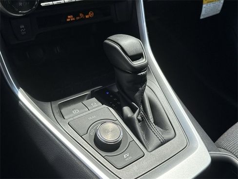 Used 2025 Toyota RAV4 LE image 13