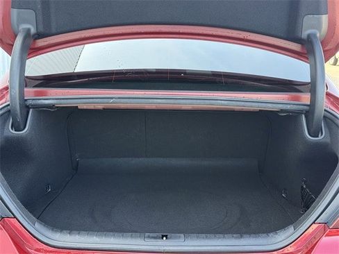 Used 2023 Genesis G70 2.0T image 31