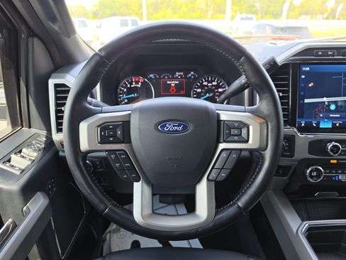 Used 2022 Ford F250 Lariat w/ Black Appearance Package AWD/4WD image 20